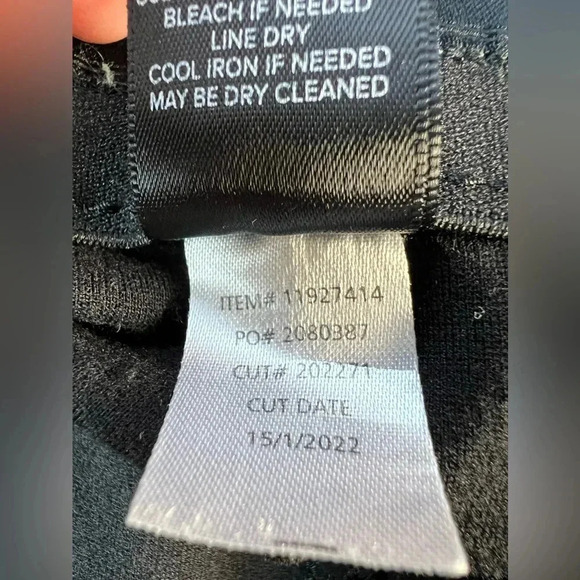 TORRID | ladies plus size knit cropped pants. Size: 22R - Picture 10 of 15